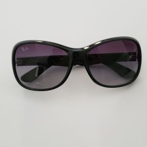 Ray-Ban Black Rim Sunglasses